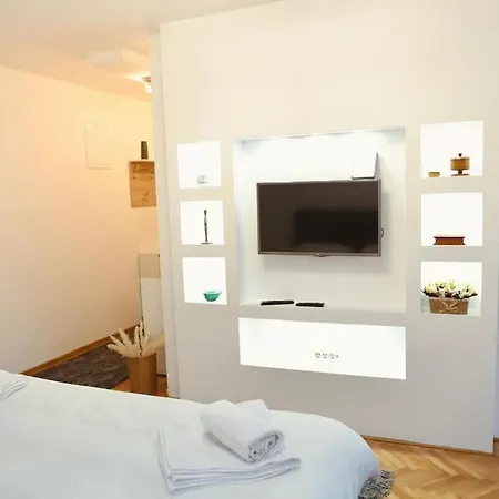 Carsija Apartment *