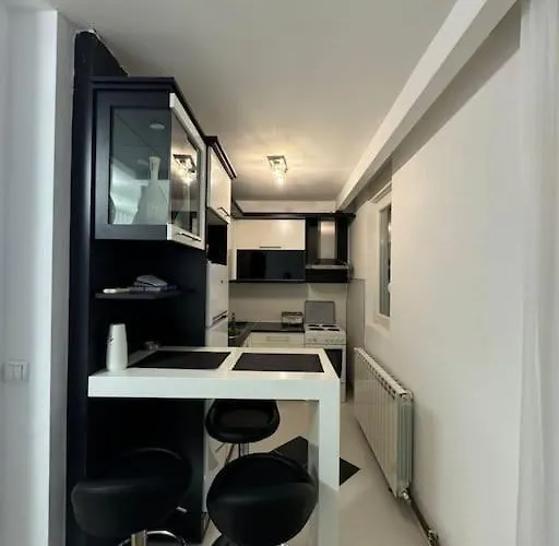 Carsija شقة نوفي بازار